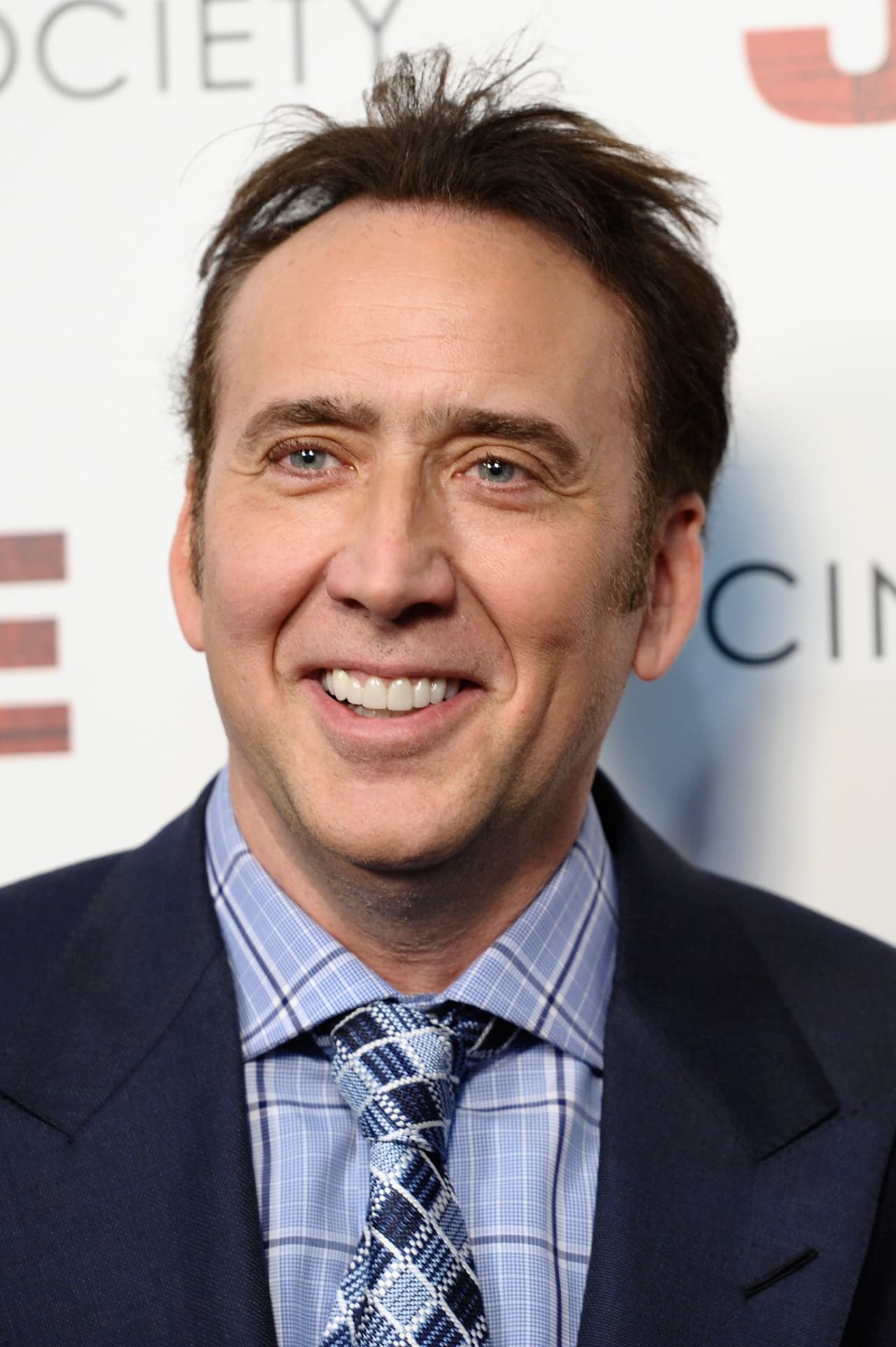 Nicolas Cage es otro que no termino la secundaria y aunque el argumenta que fue porque comenzó a trabajar fue muchos años después que concluyo sus estudios. Lo cierto es que las matemáticas nunca fueron su hit.