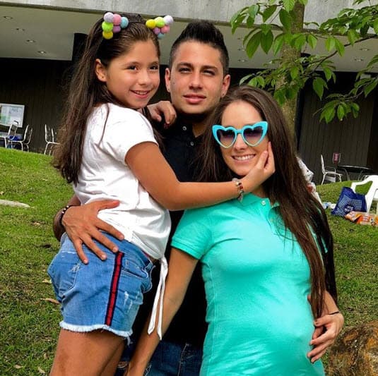 Jean Piero expresaba su ilusión por traer un hermanito para su hija Salomé.