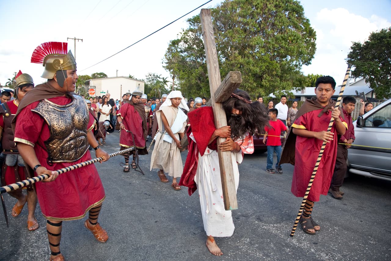 Precisamente, la semana pasada, el presidente de ese país, Jimmy Morales, viajó a esta ciudad de Florida a inaugurar un consulado para que la comunidad no tenga que desplazarse hasta Miami, a algo más de una hora en auto, a hacer sus trámites.
