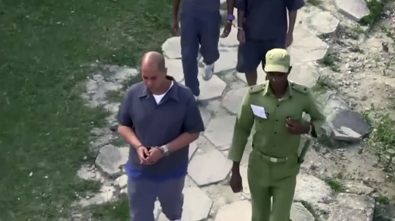 Cuba anuncia indulto de presos, pero se recrudece la represión en la isla