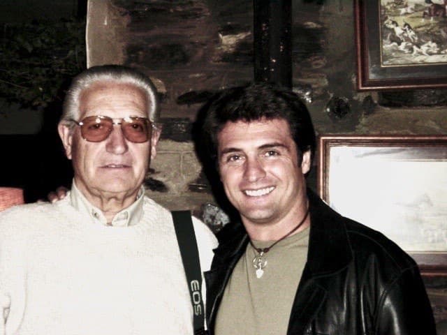 Al llegar a Argentina se enteró que su padre tenía muerte cerebral y que "nunca más iba a despertar", por lo que él y su familia tomaron la decisión de desconectarlo.