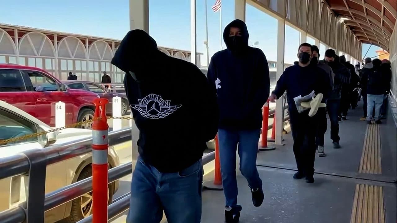 México recibe a miles de repatriados desde EEUU: ¿Qué ocurre tras su regreso?