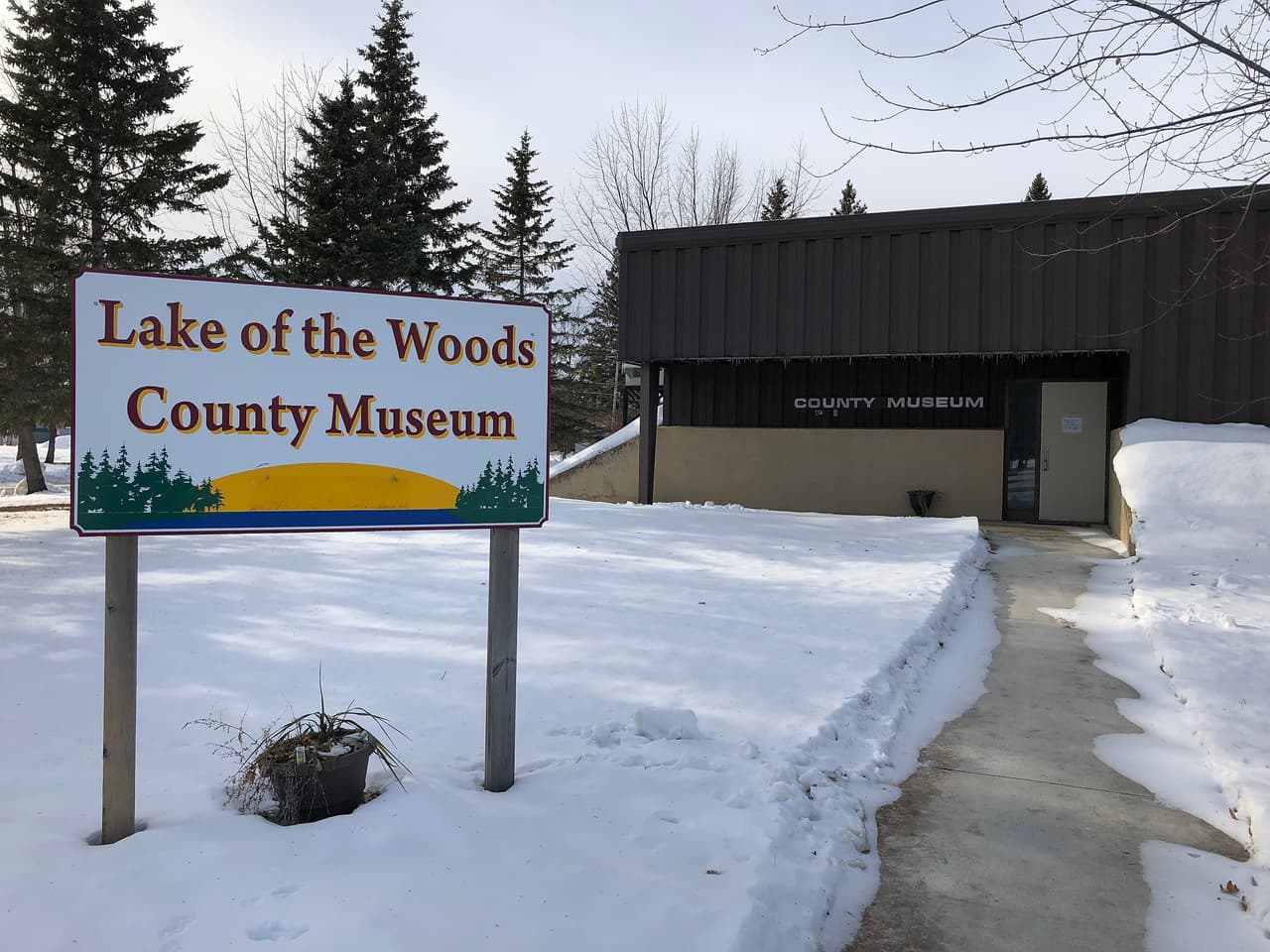 <b>En Minnesota | el lugar más pobre es Baudette</b>
<br>
<br>🔘 
<b>Ingreso medio de Baudette:</b> $30,132
<br>🔘 
<b>Ingreso medio de Minnesota: </b>$71,306
<br>🔘 
<b>Adultos con educación universitaria: </b>16.9%
<br>🔘 
<b>Población que vive en la pobreza: </b>19.2%
<br>🔘 
<b>Valor promedio de la propiedad:</b> $94,200