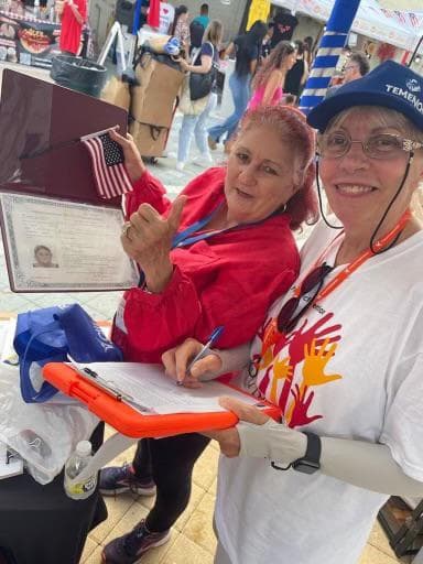 La organización Hispanic Federation está brindando ayuda a los hispanos que tienen dudas sobre cómo votar este 8 de noviembre.