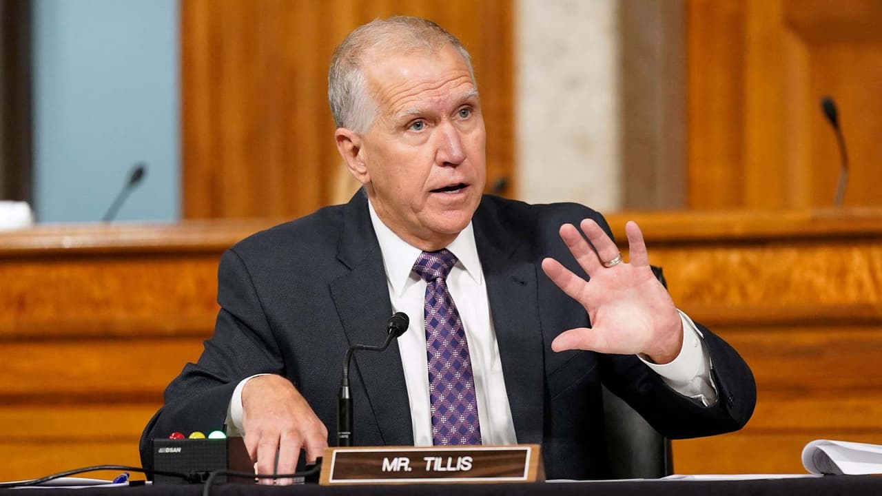 Thom Tillis se opone a importar petróleo de Venezuela “como un reemplazo” al ruso