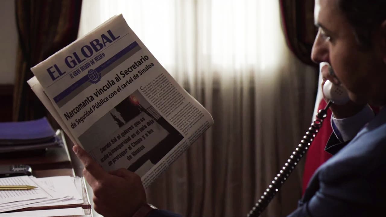 Meanwhile, 
<b><a href="http://www.univision.com/series/el-chapo/humberto-busto-is-don-sol-in-el-chapo">‘Don Sol’</a></b> heard 
<b><a href="http://www.univision.com/series/el-chapo/homero-ferruzca-is-the-president-65-in-el-chapo">Felipe Alarcón</a></b> on the phone. He complained of a ‘narco’ message denouncing his dealings with ‘El Chapo’. To help him relax, Conrado assured him he would solve the problem.