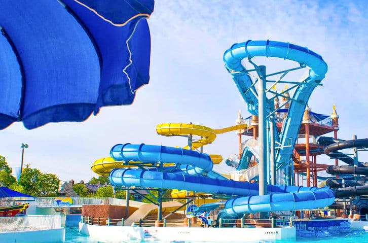 Schlitterbahn (New Braunfels, TX): además de tener un staff muy amable, este parque ocupa un gran espacio a orillas del río Comal y cuenta con atracciones de fama mundial y zonas de juegos de agua para niños exclusivamente.