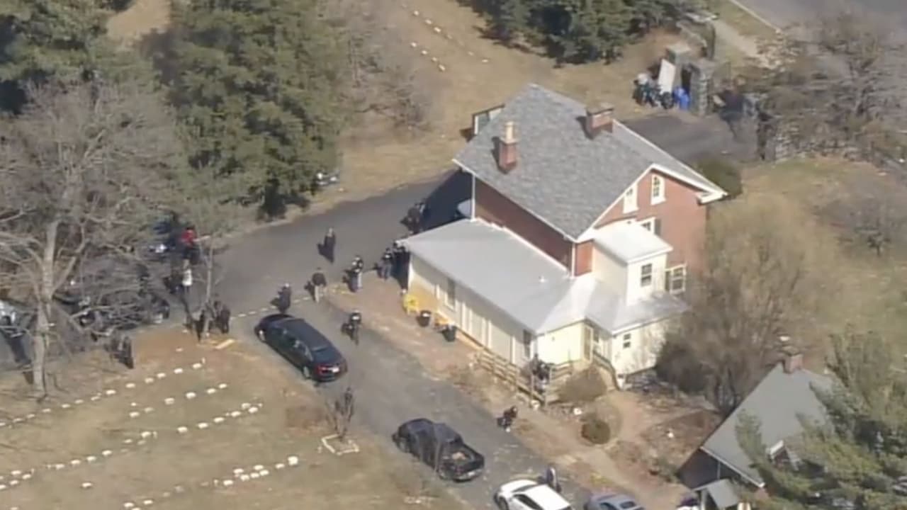 Dos personas resultaron heridas en medio de una balacera durante un servicio en un cementerio