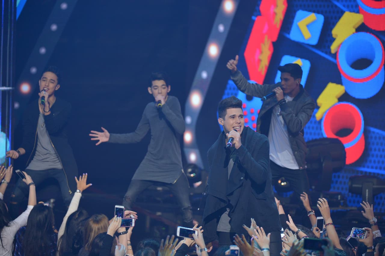 La semifinal de La Banda no estuvo apta para cardíacos. Johann se fue, Laura lloró y los Storm Troopers metieron más miedo que los jueces. Reik y Luis Coronel fueron los inviitados de la noche. Y conocimos al cuarto juez.