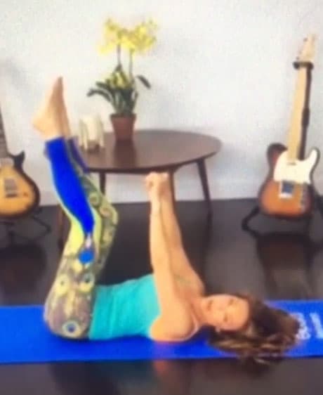 Y ha compartido en ocasiones algunos tips y videos para ejercitarse como ella.