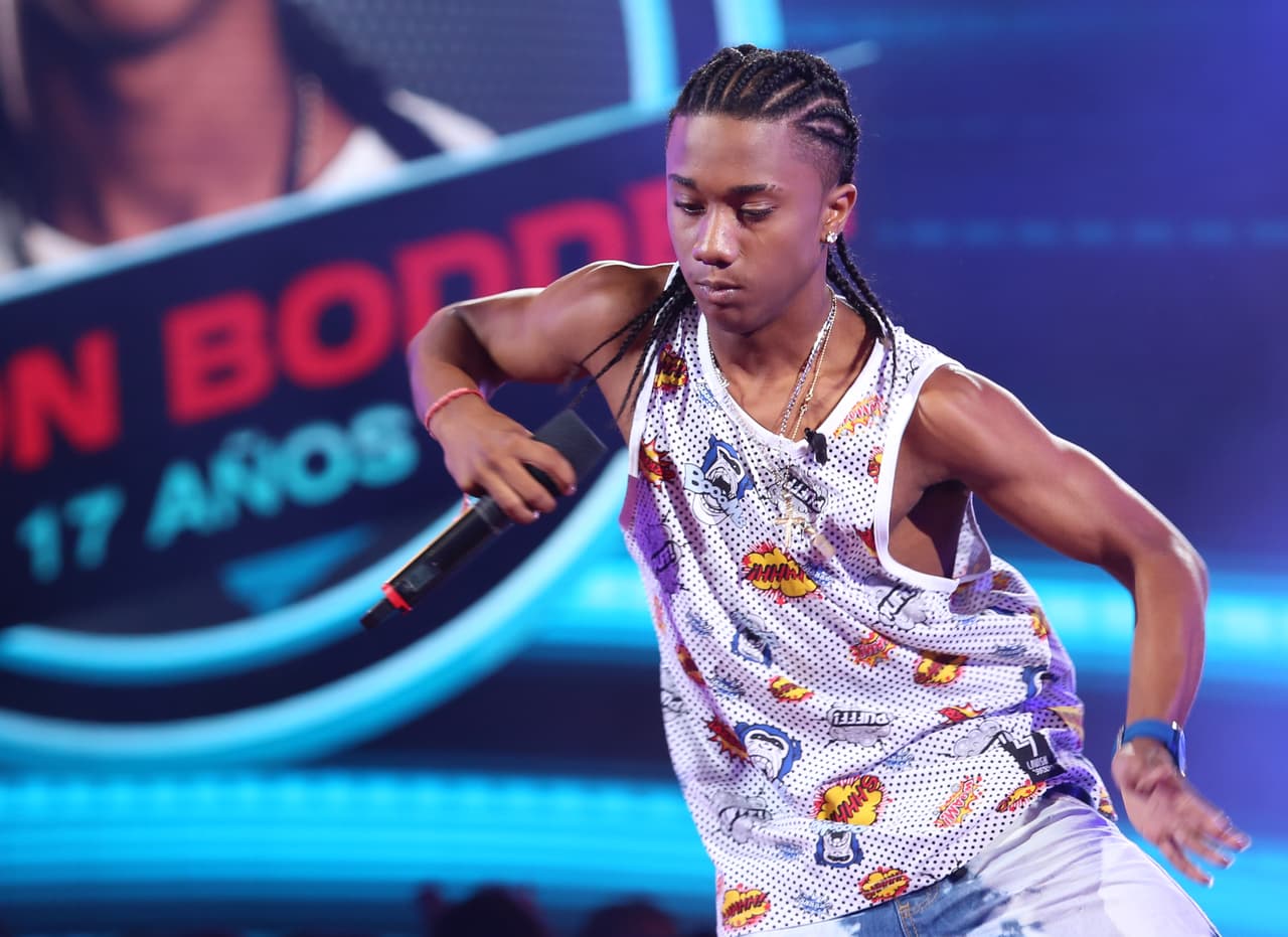 Los jueces quedaron encantados con el flow de Aaron. Una de las cosas que más nos gustó de Aaron fue su energía y cómo usa la música para escapar las malas influencias.