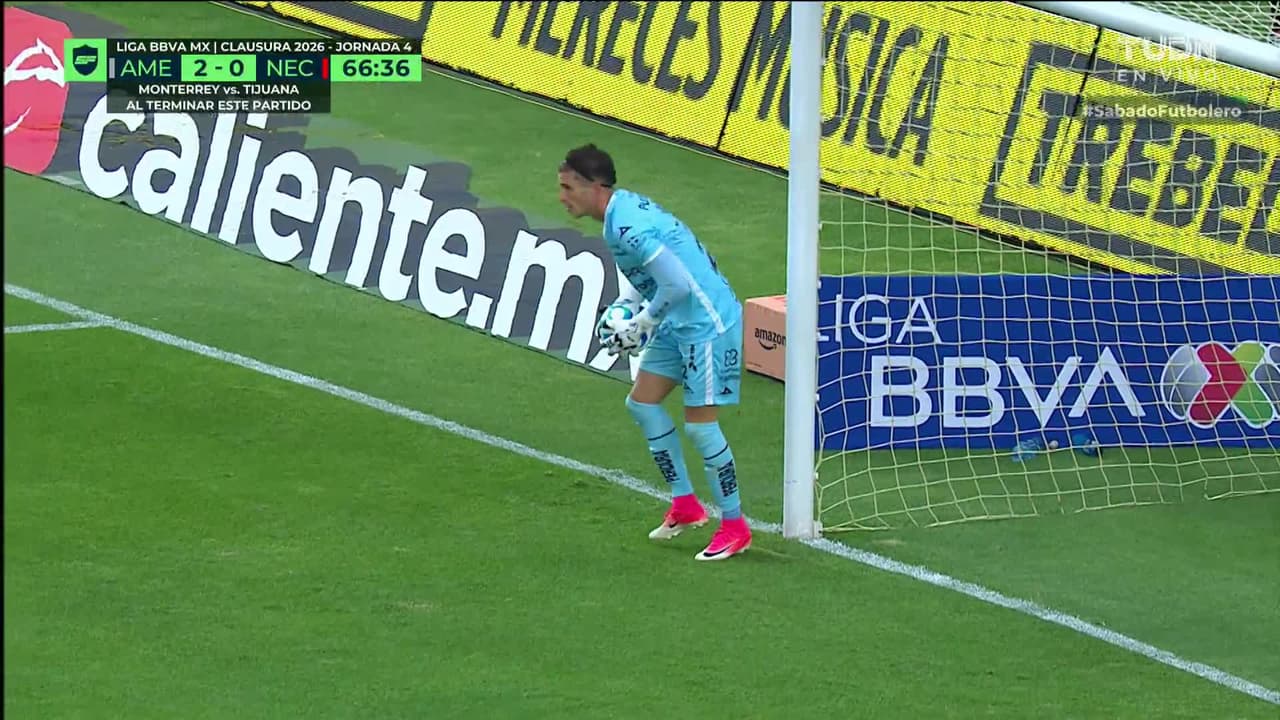 ¡TIRO ATAJADO! disparo por Érick Sánchez.