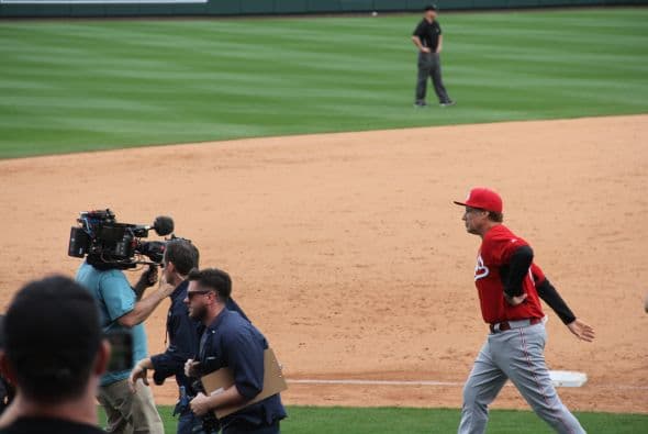 ¡El famoso comediante Will Ferrell se lució jugando con 10 equipos diferentes de la MLB  en cinco partidos del Spring Training en un solo día! ¿Su misión? Concientizar y recaudar fondos para la lucha contra el cáncer. Mientras los fans le hacían porras al comediante, éste les hacía bromas desde la cancha. Su hazaña fue grabada para una producción televisiva que será transmitida por HBO a finales de año.