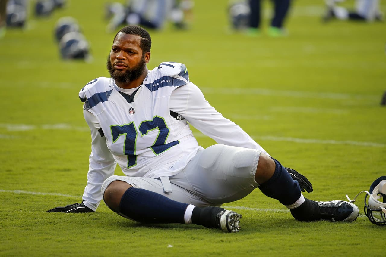 Michael Bennett criticó a los quarterbacks mediocres que reciben grandes sueldos