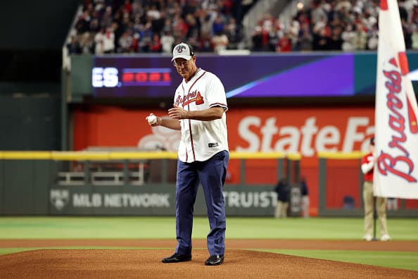 Maddux pertenece al Salón de la Fama de las Grandes Ligas.