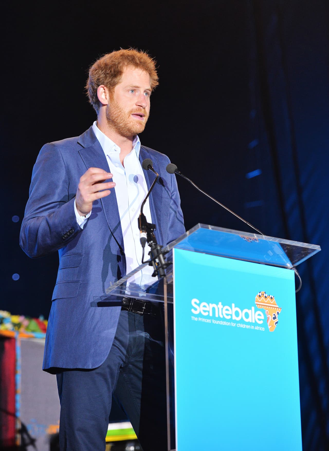 El Príncipe Harry ofreció un concierto de caridad en Londres.