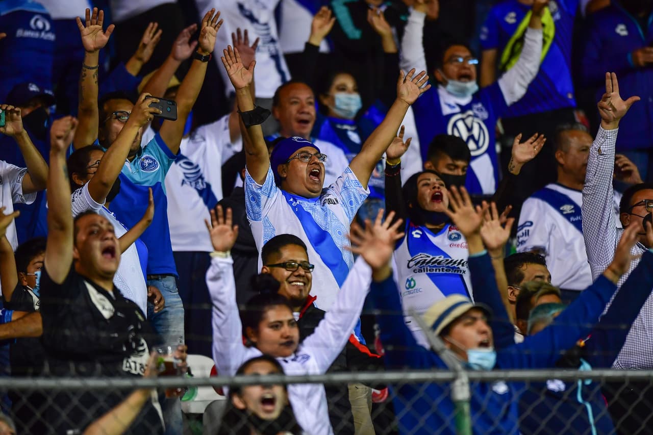 La afición del Puebla también viajó para apoyar a su escuadra.