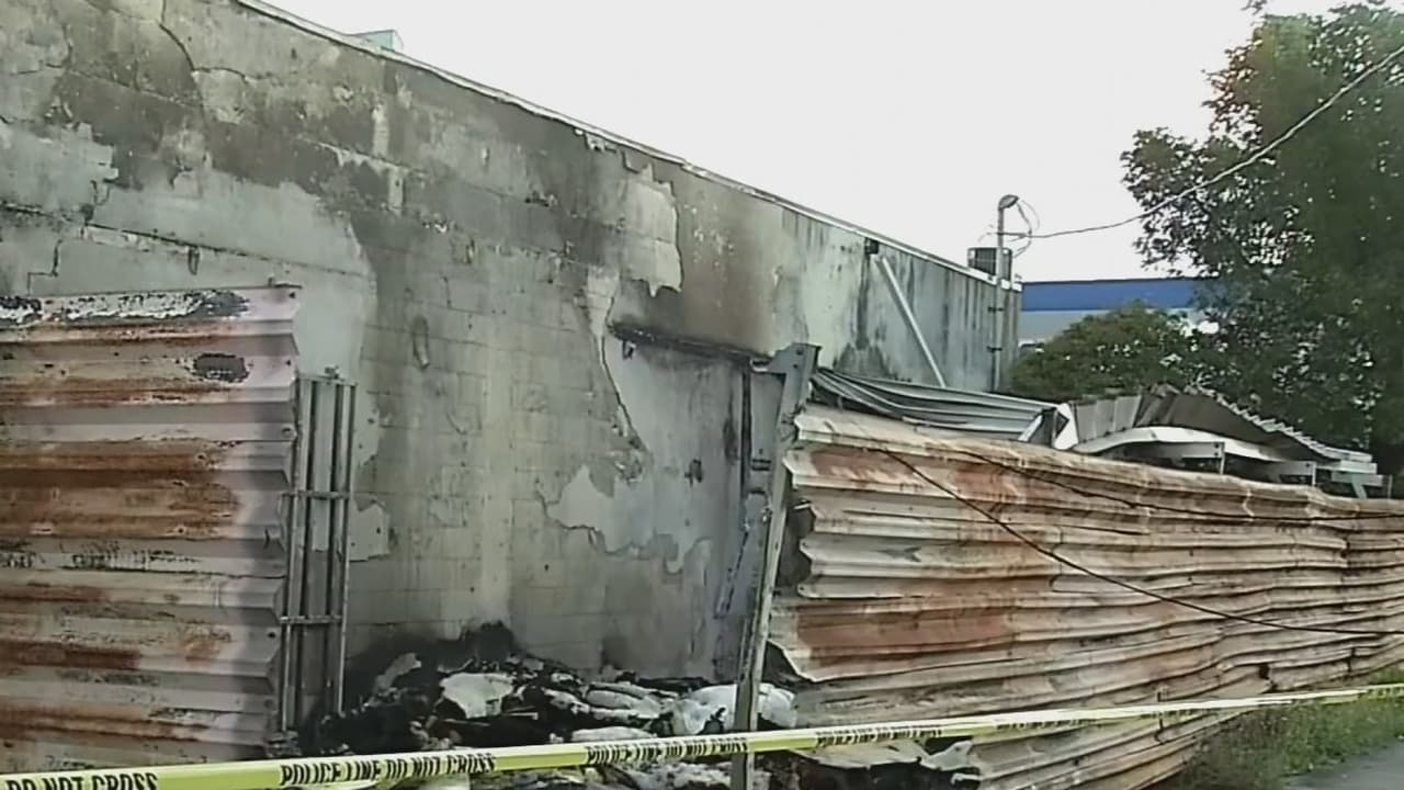 Se incendia una tienda de colchones en Hialeah 