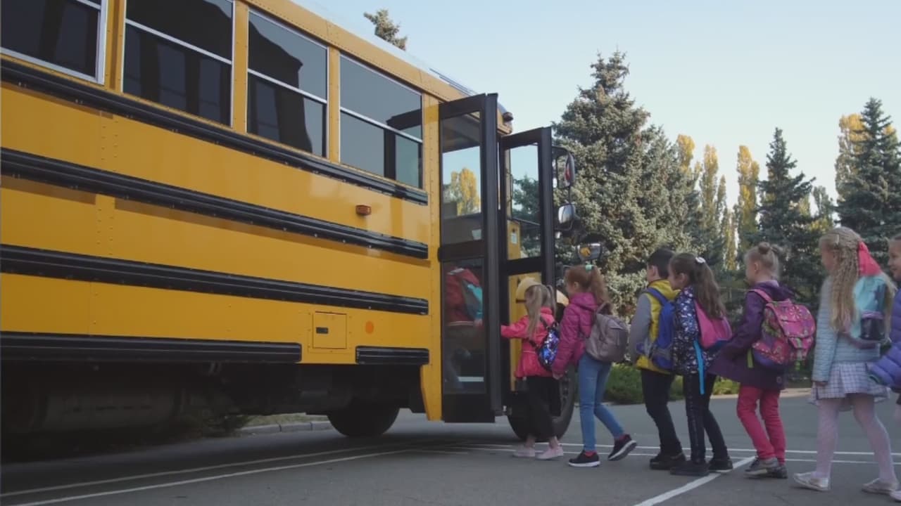 Cancelan excursiones escolares para ciertos grados en Fresno; se dividen opiniones con respecto a la decisión