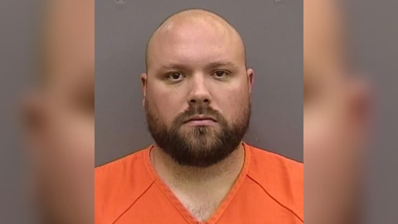 Acusan a expolicía por conducir ebrio a 100 mph y causar mortal accidente en el Courtney Campbell Causeway