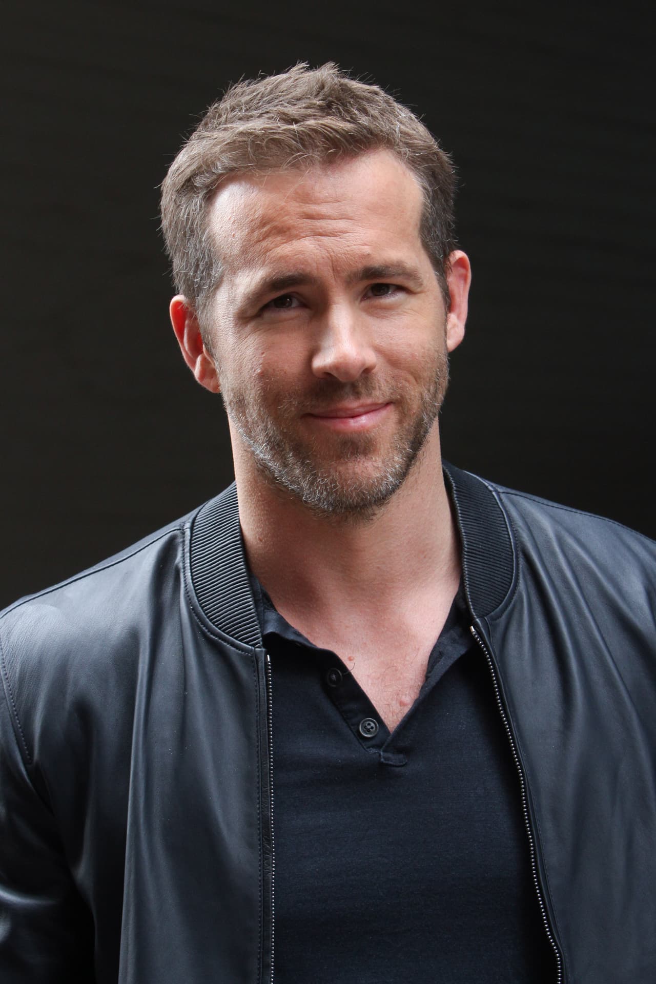 La barba de tres días es un recurso que todo hombre debería aprovechar para complementar su 'look'.