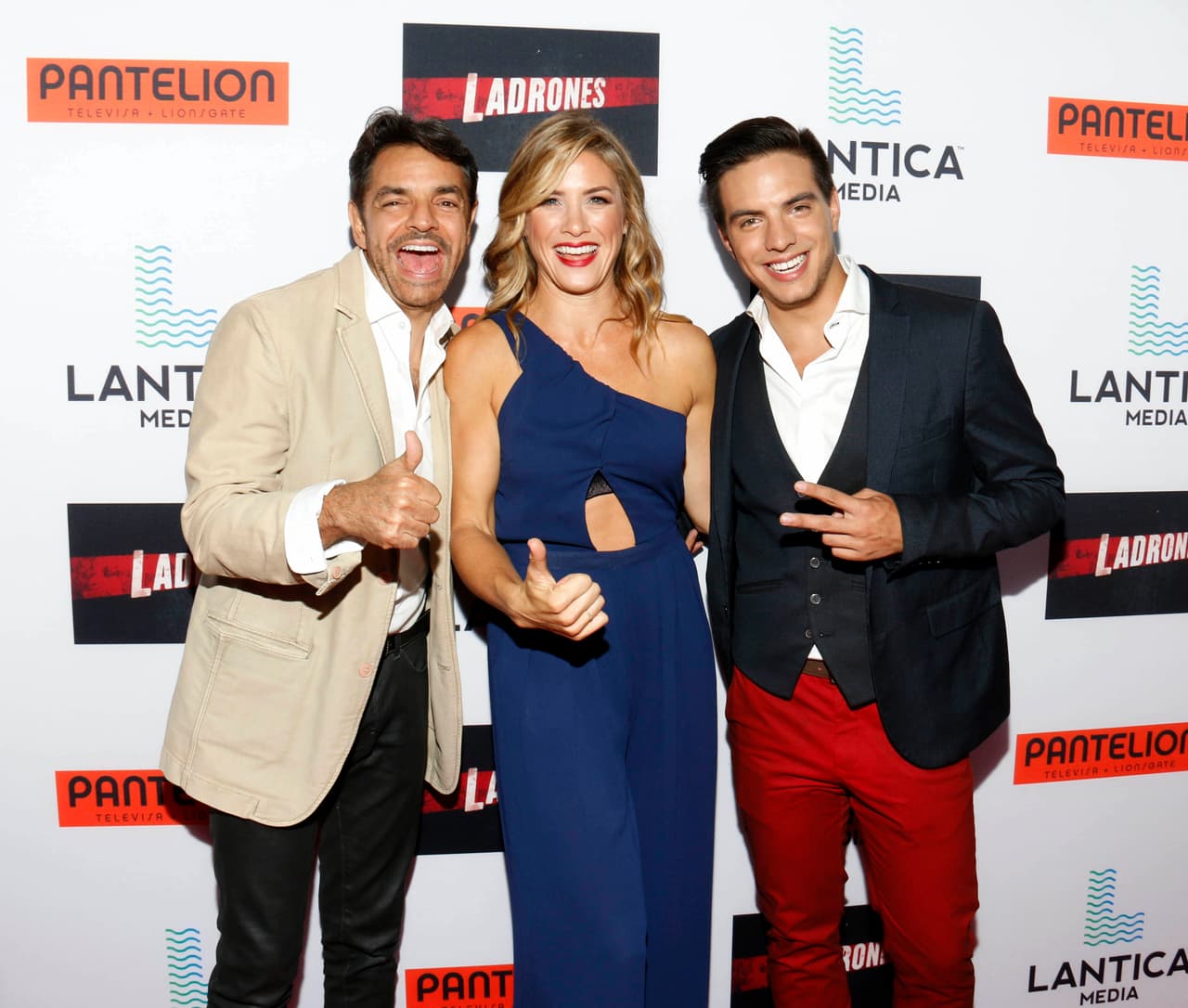 Vadhir estrenó su película 'Ladrones' y fue acompañado ni más ni menos que de su papi Eugenio.