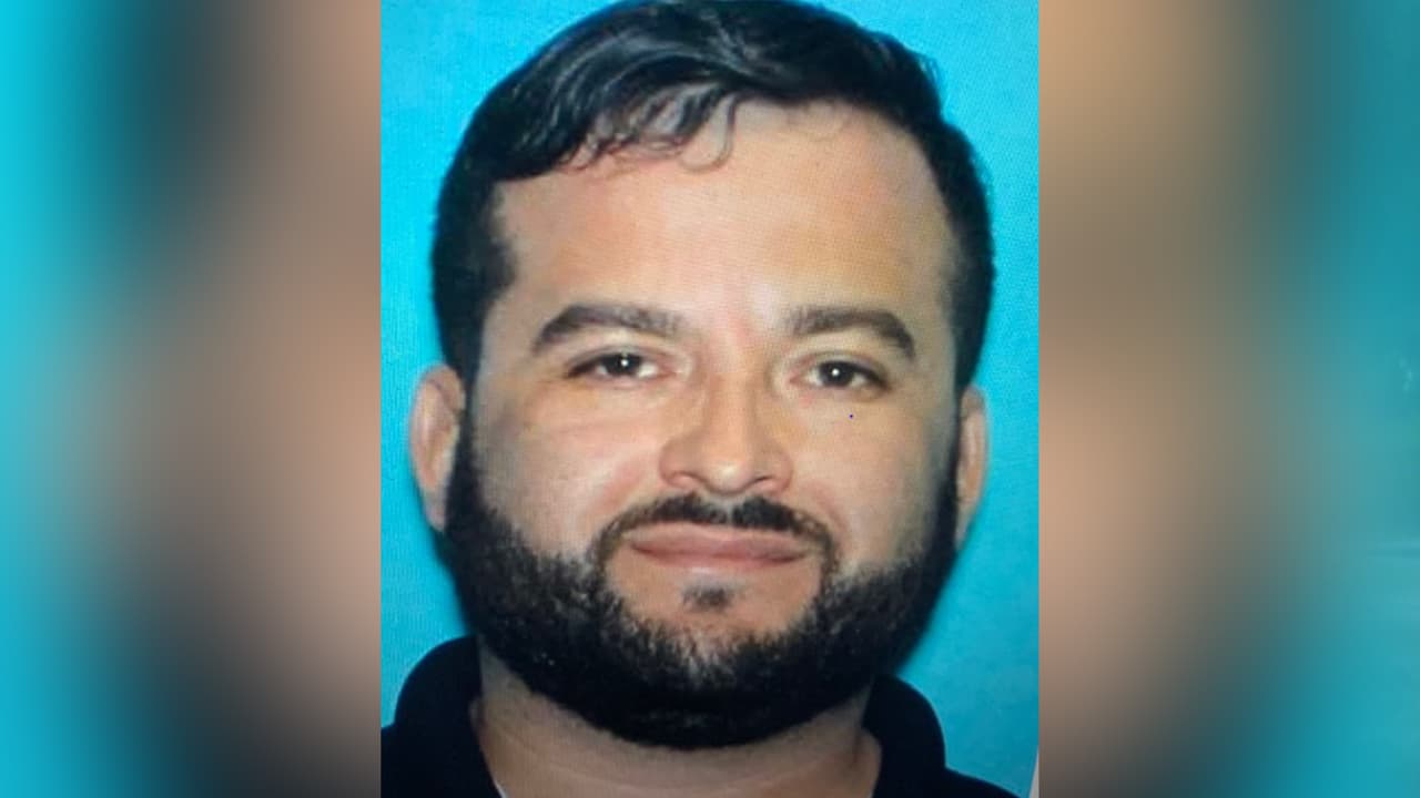 Gregorio Gaytán, de 32 años, es buscado por las autoridades que solicitan ayuda ciudadana para dar con su paradero.