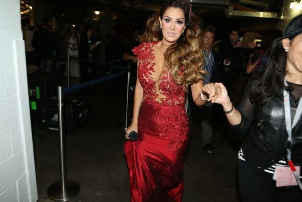 Durante su participación como conductora en 2014, Ninel Conde corría y corría porque se cambiaba de vestuario a cada rato.