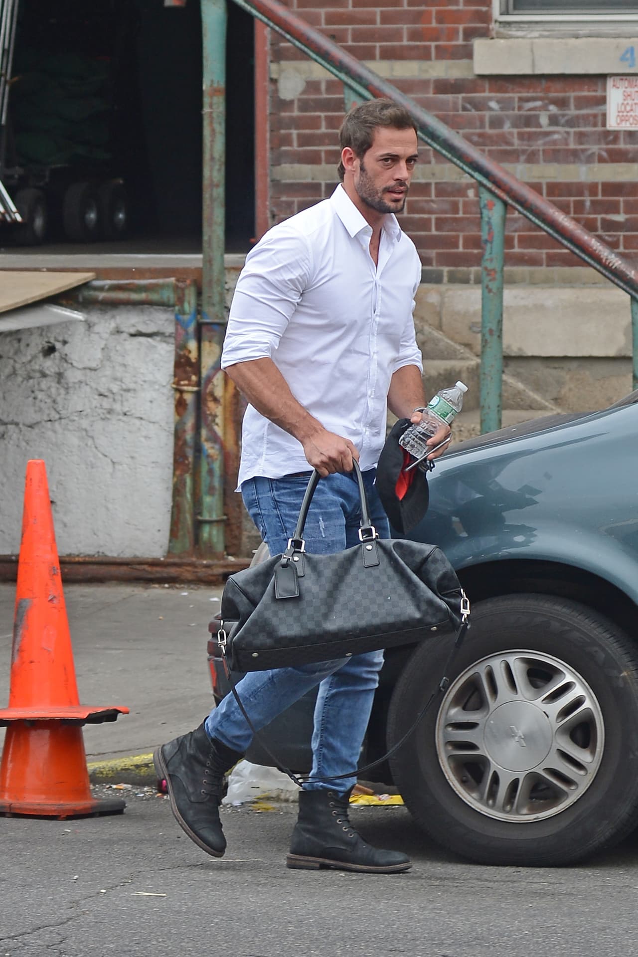 ¡Si las miradas mataran, William!