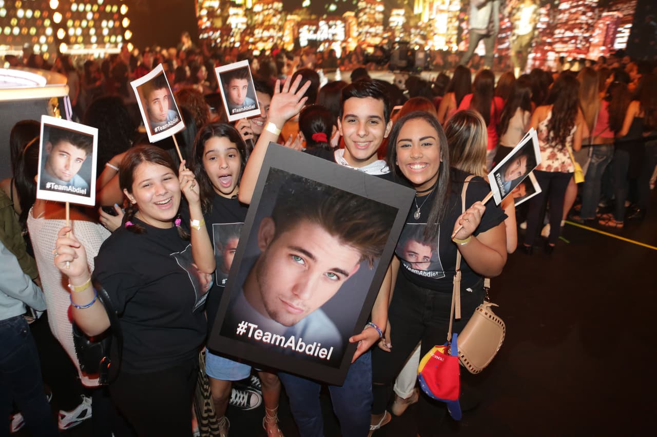 Abdiel tuvo muchas fans en el estudio.