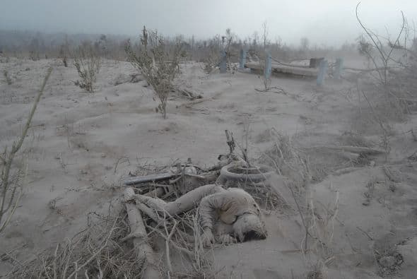 Consideran que los fallecidos se encontraban en el área realizando un trabajo de investigación cerca del cráter.