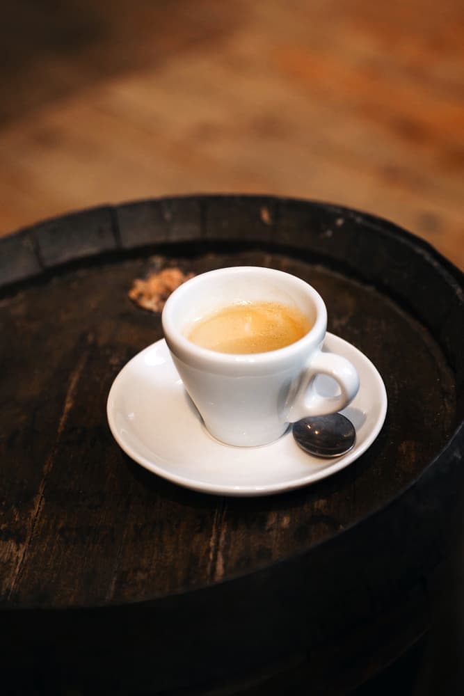 <b>Capricornio</b>
<br>La figura cerca al fondo de tu taza es un barril, simboliza tu cuerpo y tu alma, esto quiere decir que estás preparado para alcanzar la plenitud espiritual y material.
<br>
<br>