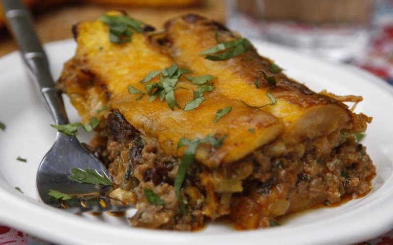 <b>Cuchifritos</b>
<br>
<b>Teléfono</b>: (787) 469-3378
<br>
<br>El camión ofrece sus servicios en el área de Atlanta y asegura en Yelp que: “en Cuchifritos Puerto Rican Eatery ofrecemos la comida más auténtica de la cocina puertorriqueña”.