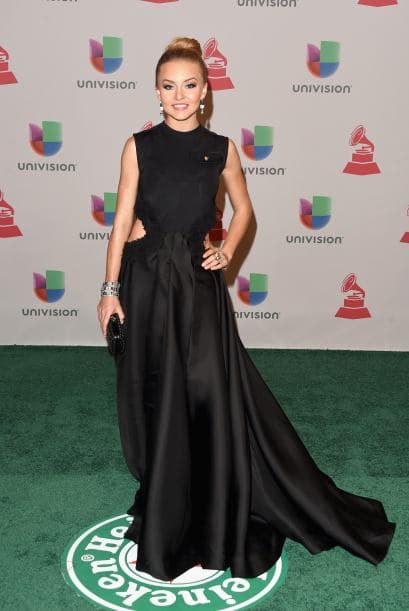 En esta ocasión nos sorprendió que Angelique Boyer apostara más por la elegancia que la sensualidad.