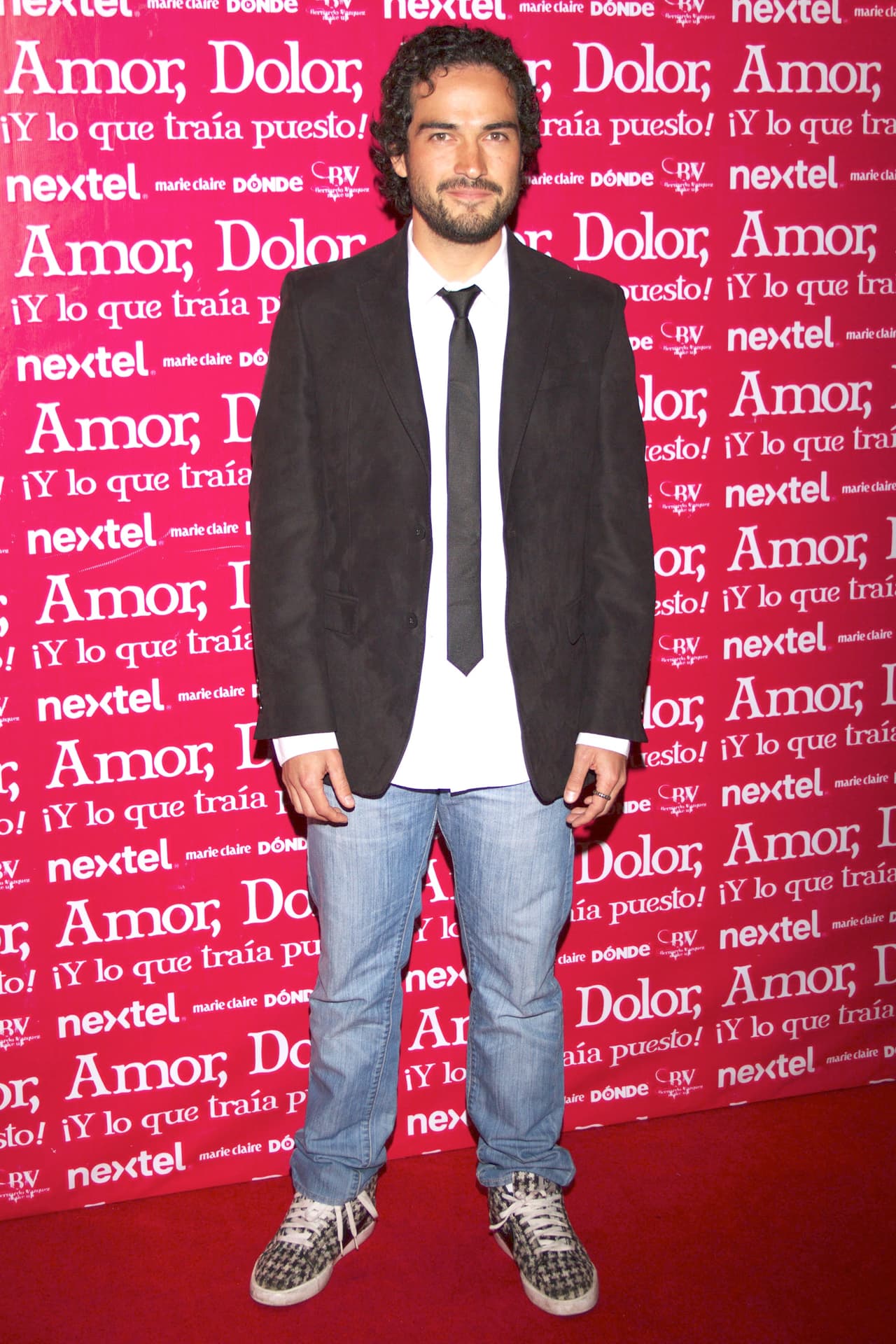 Su carrera la ha dedicado al teatro, cine, series de televisión y la conducción de programas.