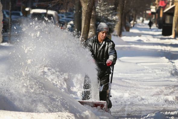 Luego de la caída de sobre 8 pulgadas de nieve en zonas de Chicago ahora se esperan vientos helados de hasta 20 grados bajo cero, en lo que meteorólogos ya describen como uno de los inviernos más intensos desde el 1985.