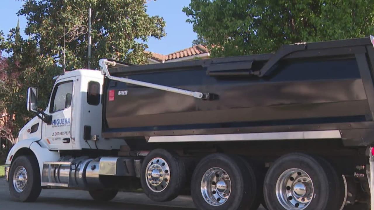 Cancelan licencias comerciales a camioneros inmigrantes y alertan alza histórica de precios