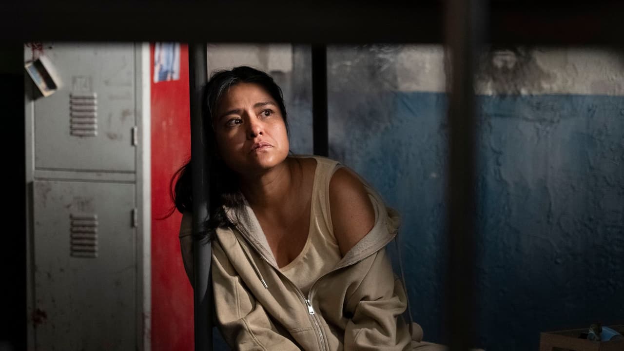 Eileen Yáñez como Martha