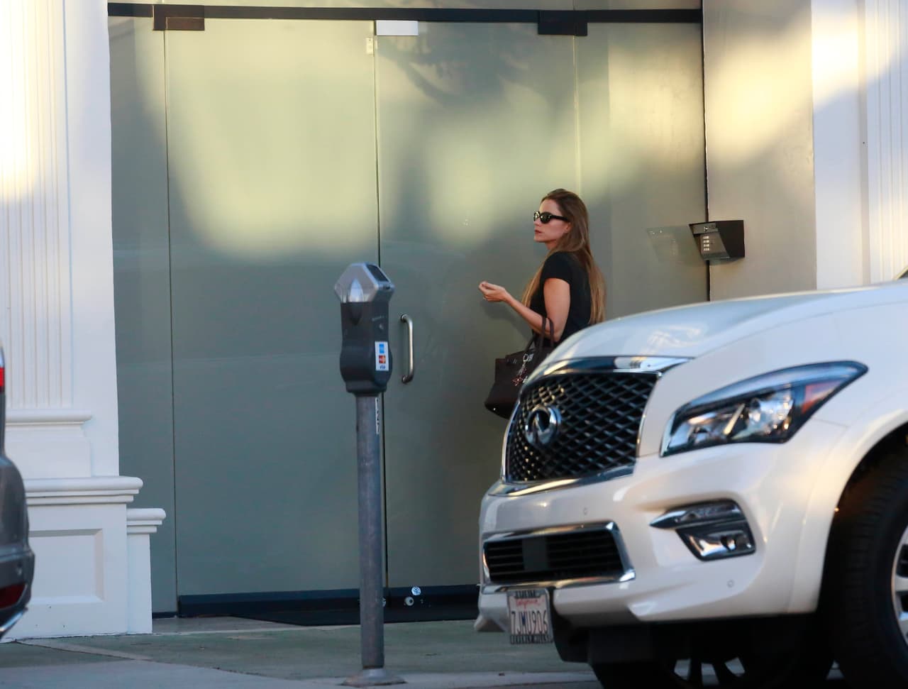 Así que Sofía fue a una tienda a revisar los detallitos de su ajuar.