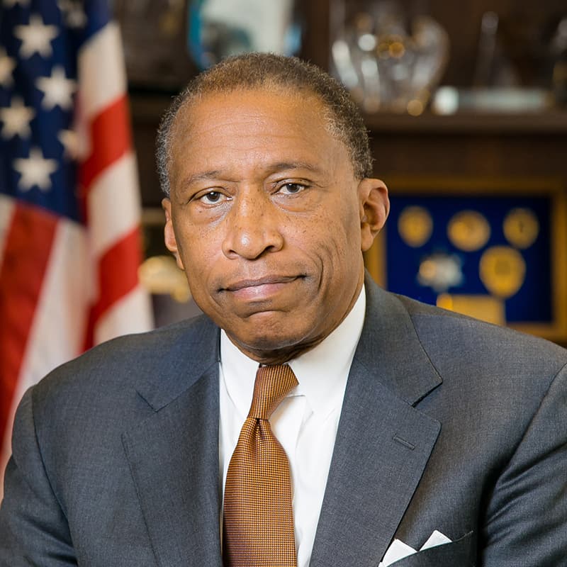 El miembro de la Asesoría Jurídica de la Ciudad de Nueva York, Zachary W. Carter dijo: "La ciudad se concentrará ahora en el importante trabajo de asegurar que todos los residentes de la ciudad de Nueva York sean contados en el censo del 2020".