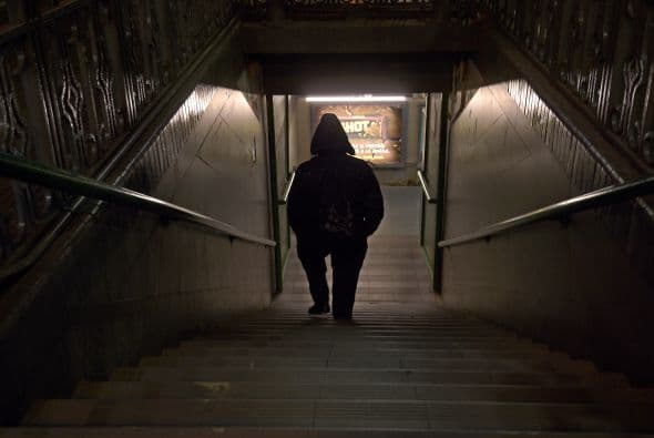 En la capital, la mayoría de las líneas de autobús urbano y metro funcionan con normalidad y el grueso de los comercios abrió sus puertas, aunque la actividad bajó y la ciudad mostraba el aspecto de un fin de semana.