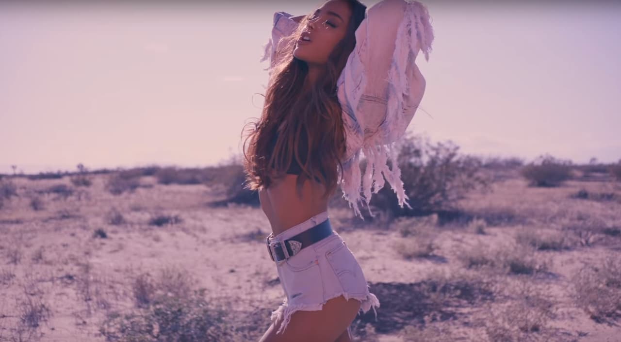 Ariana Grande, nominada a Premios Juventud, estrenó el videoclip de su más reciente sencillo titulado 'Into You', tema que forma parte de su álbum 'Dangerous Woman'.