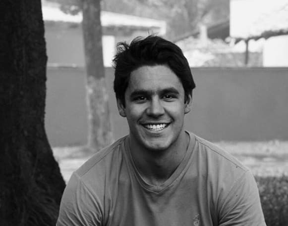 Sus seguidoras han coincidido en que él es el hombre perfecto para hacerlo su novio.