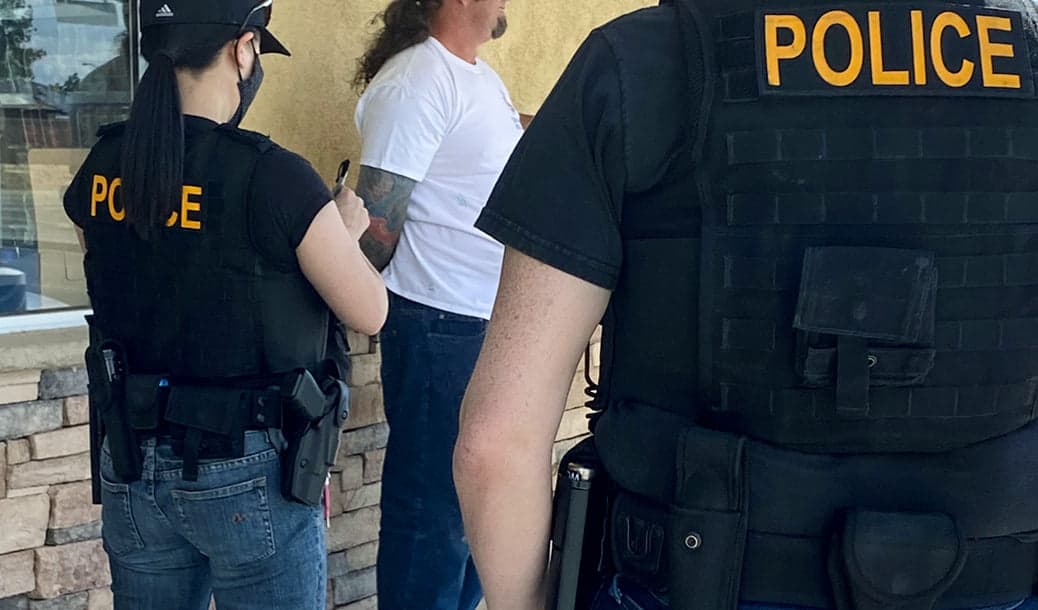 Citan a cuatro personas en el condado de Kern por proveer alcohol a menores de edad 