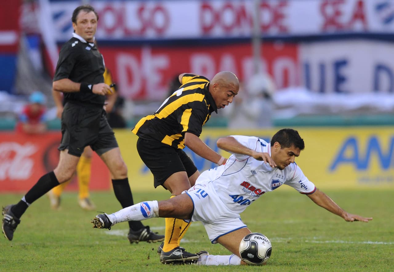 Y en 2010 estaba de vuelta, pero en Peñarol. Ahí sería visto por Óscar Washington Tabárez de cara al Mundial Sudáfrica 2010.
