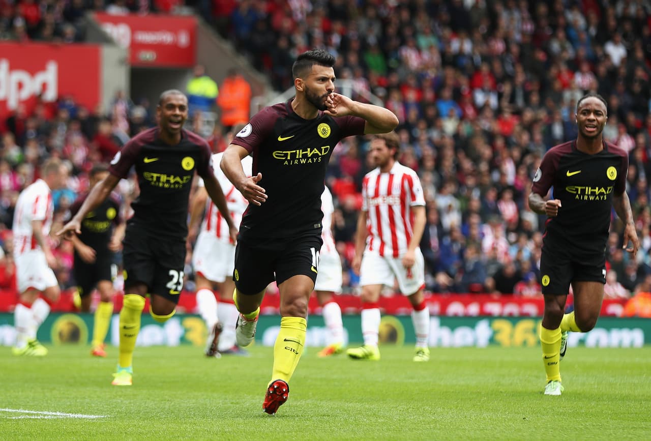 Manchester City golea al Stoke con doblete de Agüero