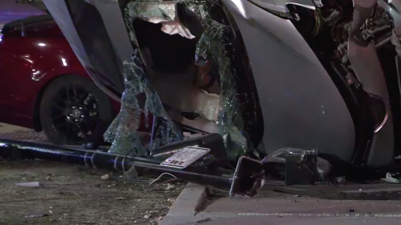 Ocurrió la madrugada del viernes en la esquina de la 
<b><a href="https://www.google.com/maps/place/3200+Smith+St,+Houston,+TX+77006/@29.7437439,-95.3805068,17z/data=!4m13!1m7!3m6!1s0x8640bf692b14ebc1:0xcae16866a17f97c0!2s3200+Smith+St,+Houston,+TX+77006!3b1!8m2!3d29.7437216!4d-95.380522!3m4!1s0x8640bf692b14ebc1:0xcae16866a17f97c0!8m2!3d29.7437216!4d-95.380522?hl=en" target="_blank">calle Smith con Elgin</a></b> en el área de Midtown en Houston.