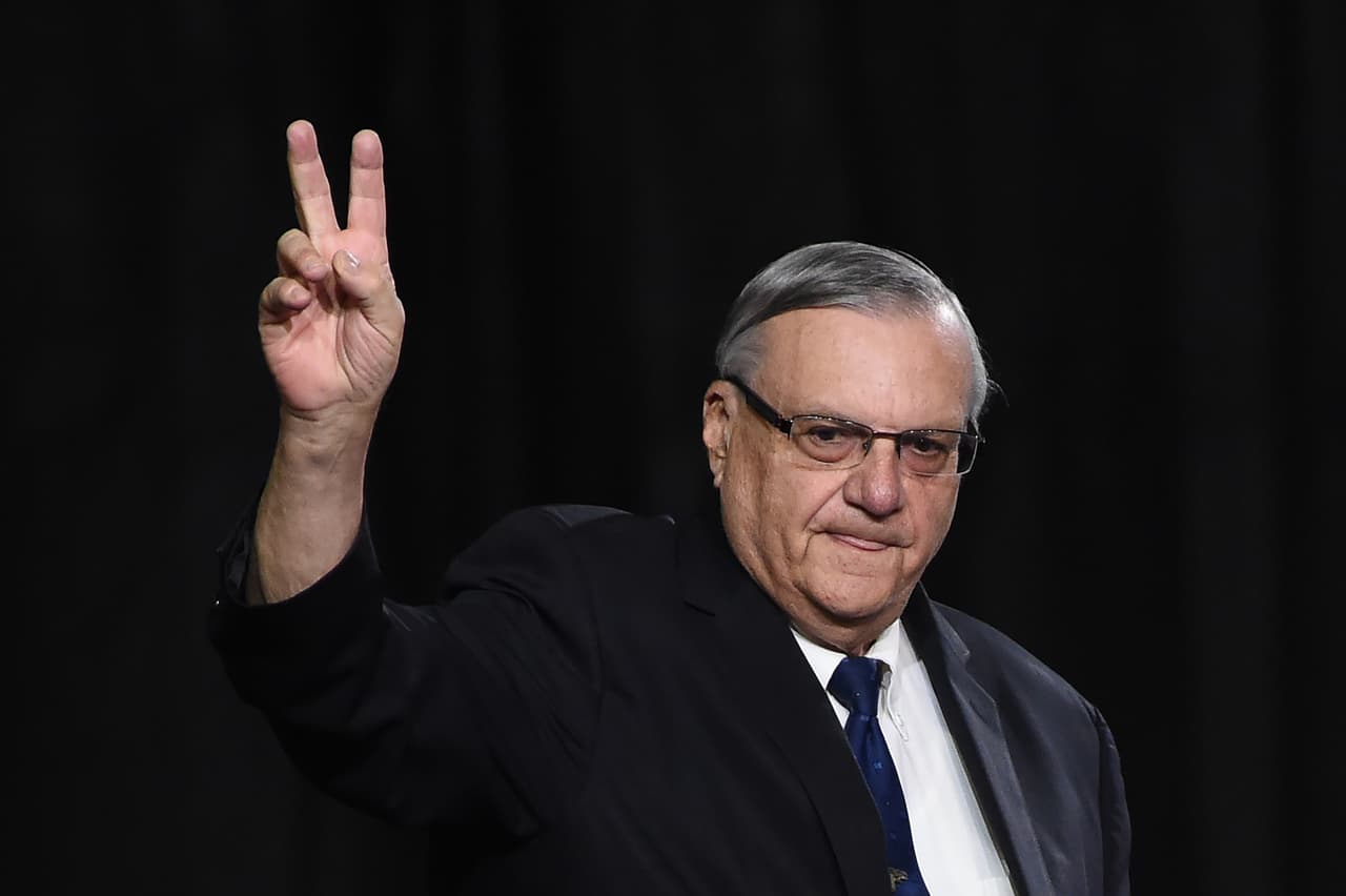 White House readying paperwork to pardon controversial Sheriff Arpaio