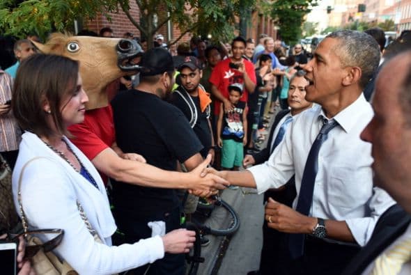 Y la prensa ha destacado la respuesta seria y a la vez simpática de Obama.