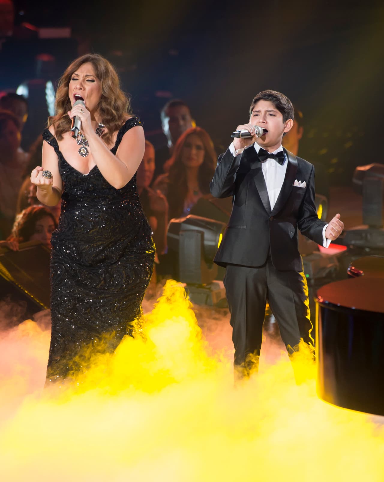 Después de 10 semanas de duro trabajo, la familia Barraza se corona como ganadora de Me Pongo de Pie, Paty Cantú y los Cervantes obtuvieron el segundo lugar, y Río Roma y los García el tercero, aunque estos últimos no quedaron conformes. Entre los invitados especiales estuvieron la Banda MS y La Arrolladora Banda El Limón.